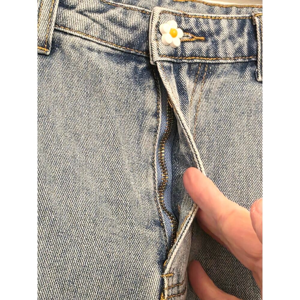 Cider Solid Wave Trim Daisy Button Denim Shorts B… - image 6